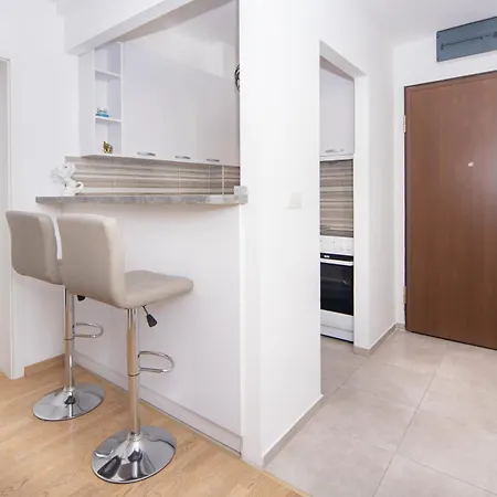 Апартаменты Center Lux 2bdr With Garage Будва