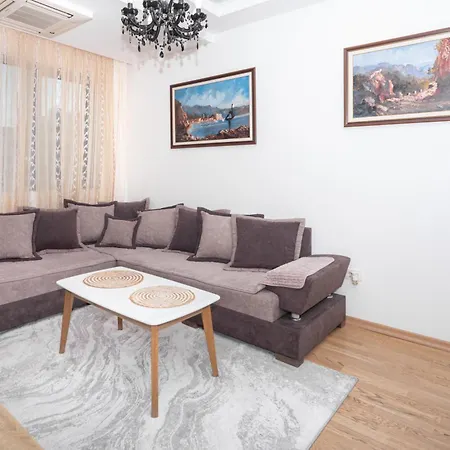 Апартаменты Center Lux 2bdr With Garage *