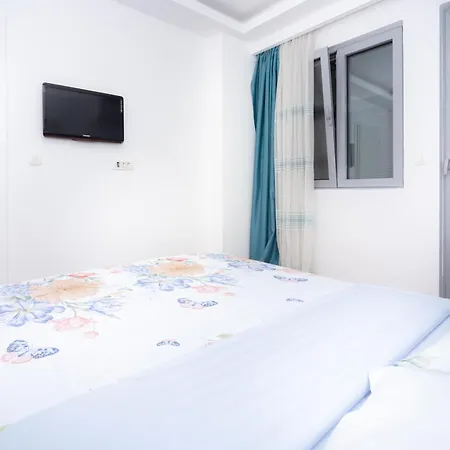 Апартаменты Center Lux 2bdr With Garage Будва