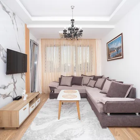 Апартаменты Center Lux 2bdr With Garage